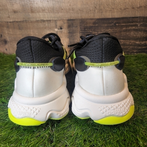 New Adidas OZWEEGO - Picture 5 of 10